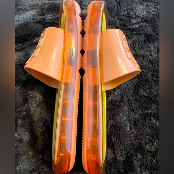 Tory Burch bubble Jelly Slides 💯 authentic - Picture 4 of 6